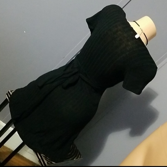 Stunning Chic & Sexy Faux Wrap Dress - Picture 5 of 7